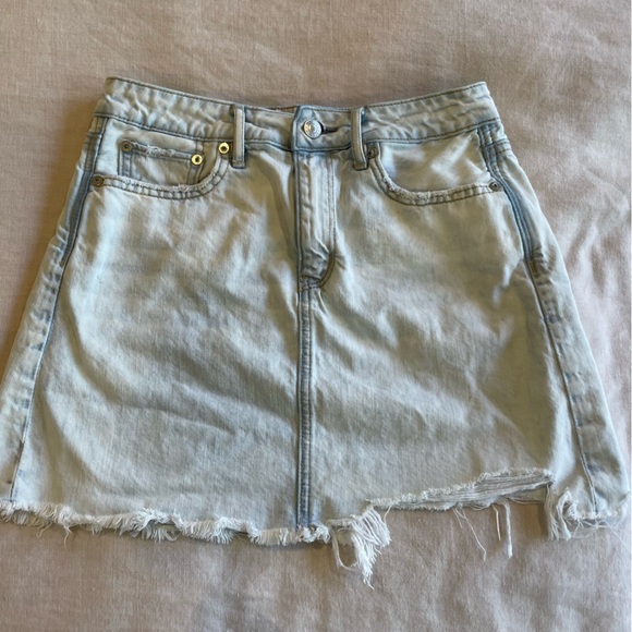 American Eagle light wash barely been worn mini skirt - Picture 1 of 5